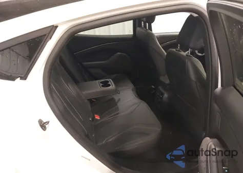 2023 Ford Mustang Mach-E Premium z USA, uszkodzony, nr VIN 3FMTK3SU5PMA73571